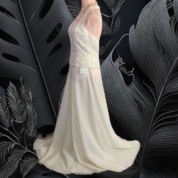 Fleur de lis VTG Ivory Beaded 2 Piece Halter Wedding Dress NWT *Fits Like Med - Picture 11 of 17